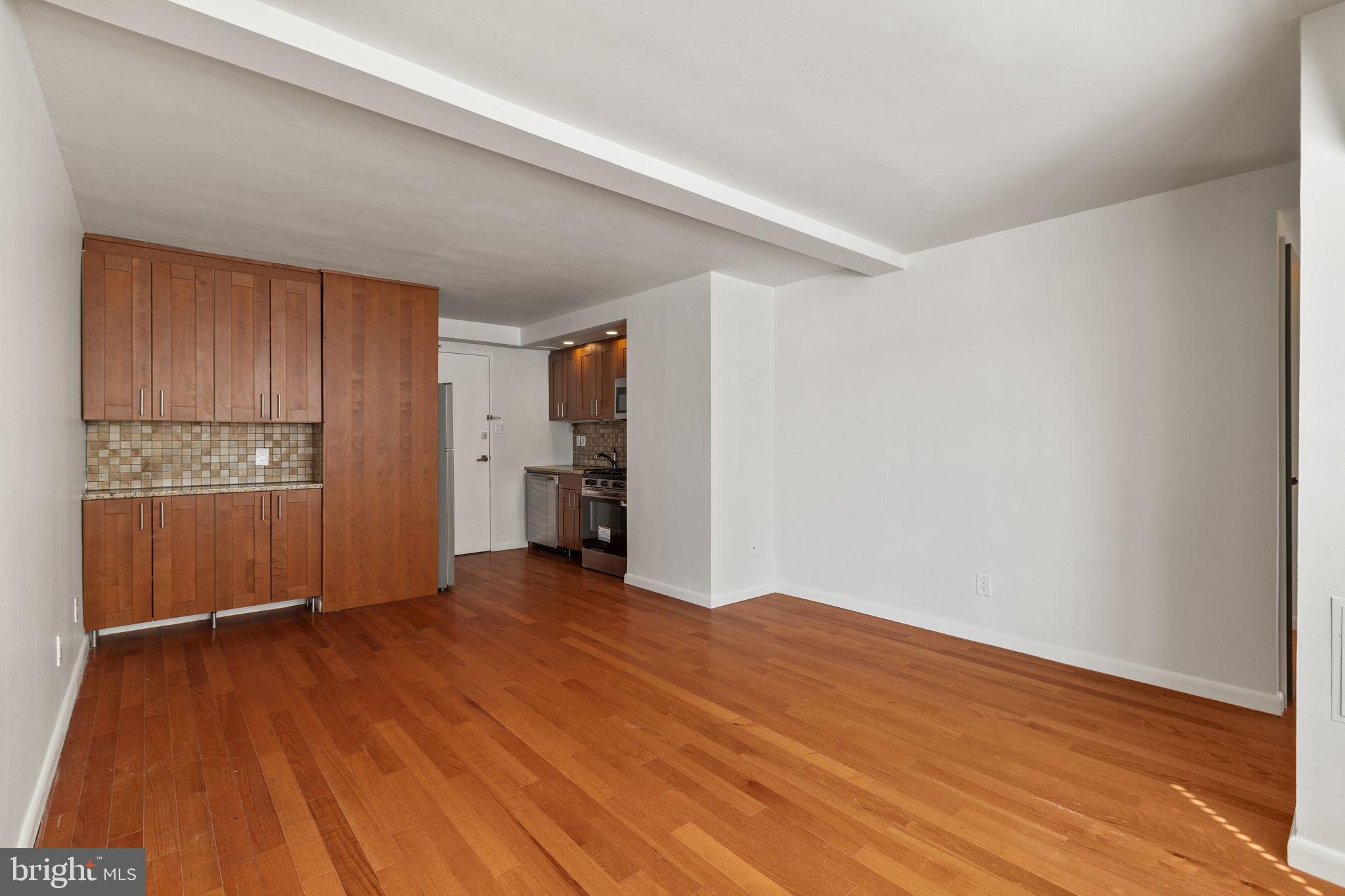 1810 Rittenhouse Square, Unit 410 Philadelphia, PA 19103 - Photo 5 of 27 Gallery Image 5