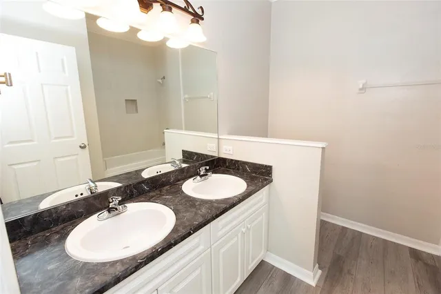 $1,995 | 4712 Northwest 80th Road, Gainesville, FL 32653