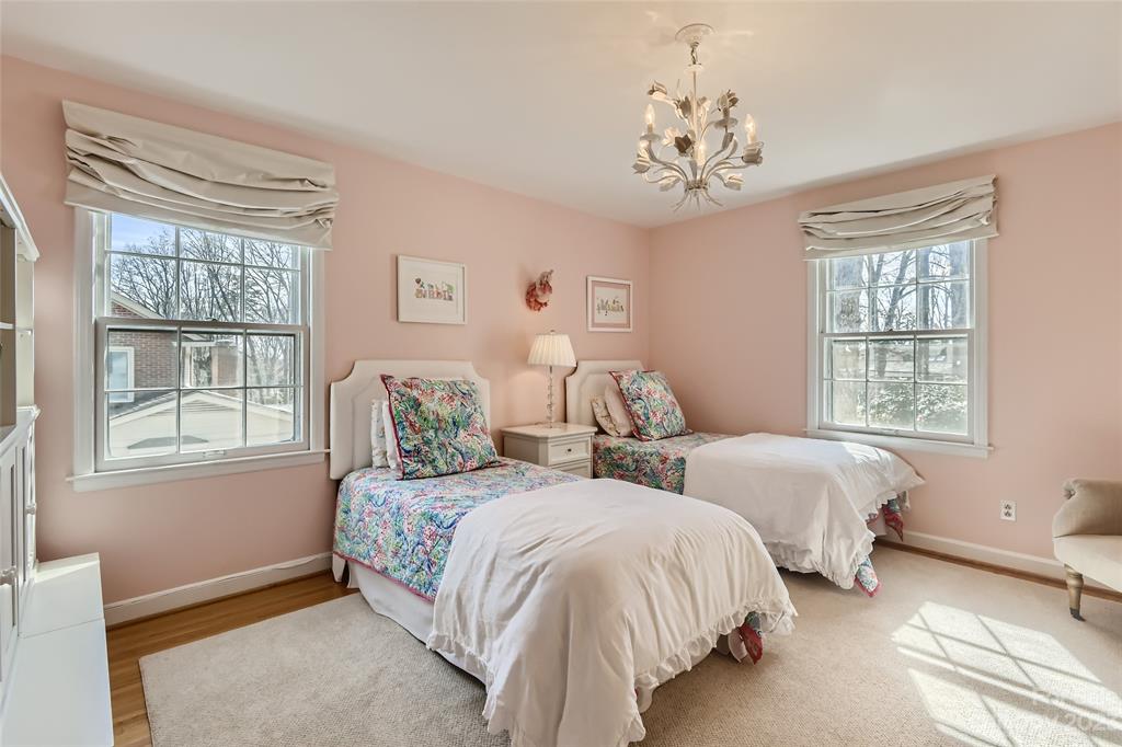 6040 Gate Post Road Charlotte, NC 28211 - Photo 21 of 28 Gallery Image 21