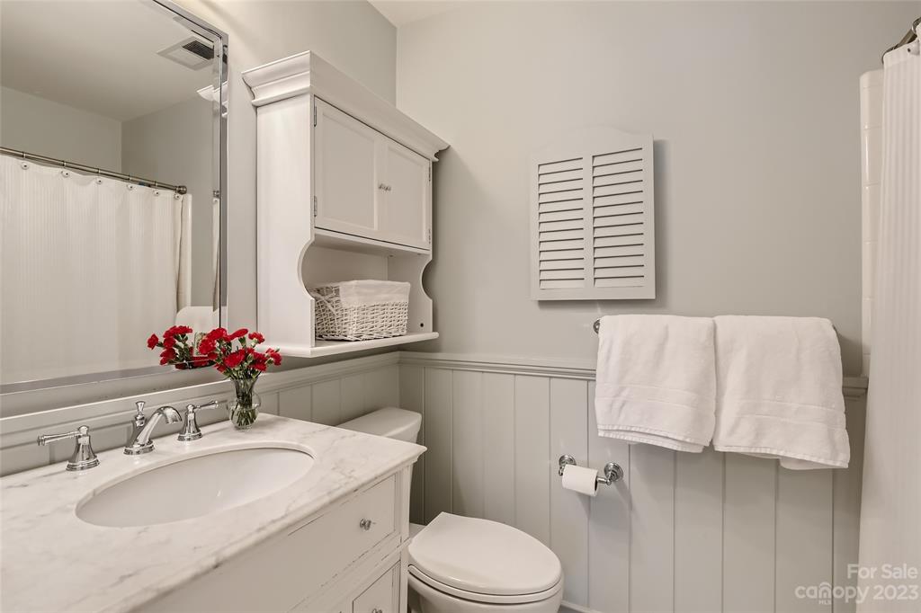 6040 Gate Post Road Charlotte, NC 28211 - Photo 24 of 28 Gallery Image 24