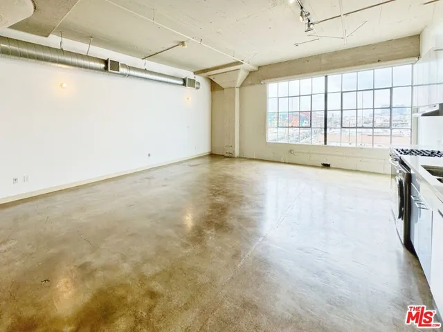$3,300 | 1855 Industrial Street, Unit 611, Los Angeles, CA 90021