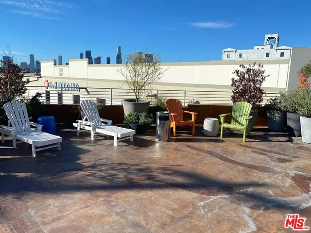 $3,300 | 1855 Industrial Street, Unit 611, Los Angeles, CA 90021