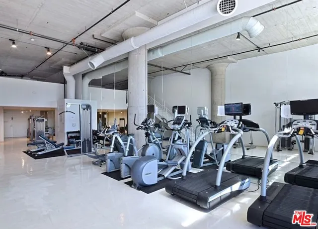 $3,300 | 1855 Industrial Street, Unit 611, Los Angeles, CA 90021