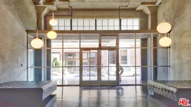 $3,300 | 1855 Industrial Street, Unit 611, Los Angeles, CA 90021