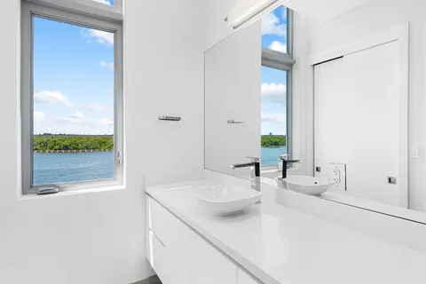 $2,899,000 | 2880 North Ocean Drive, Hollywood, FL 33019