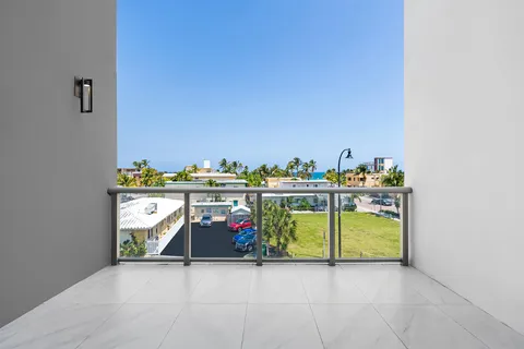 $2,899,000 | 2880 North Ocean Drive, Hollywood, FL 33019