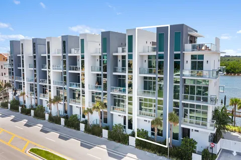 $2,899,000 | 2880 North Ocean Drive, Hollywood, FL 33019