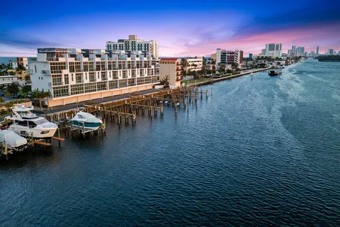 $2,899,000 | 2880 North Ocean Drive, Hollywood, FL 33019