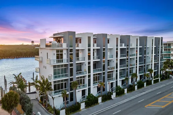 $2,899,000 | 2880 North Ocean Drive, Hollywood, FL 33019