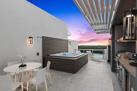 $2,899,000 | 2880 North Ocean Drive, Hollywood, FL 33019