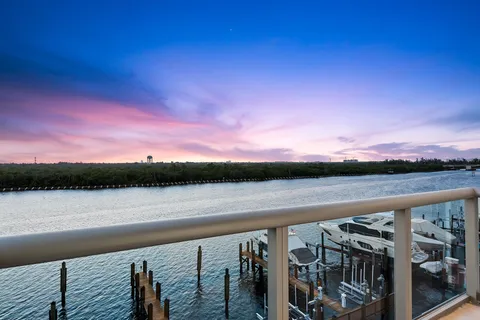 $2,899,000 | 2880 North Ocean Drive, Hollywood, FL 33019