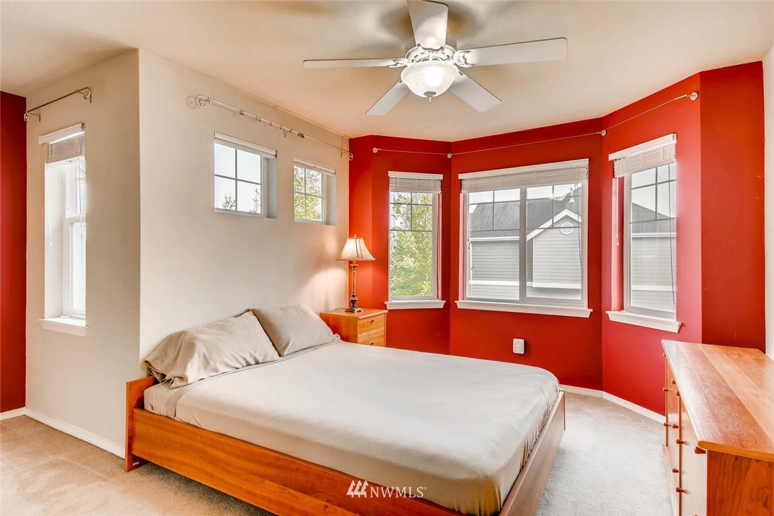 4010 Northeast 4th Place Renton, WA 98056 - Photo 14 of 24