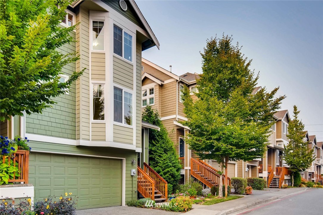4010 Northeast 4th Place Renton, WA 98056 - Photo 3 of 24