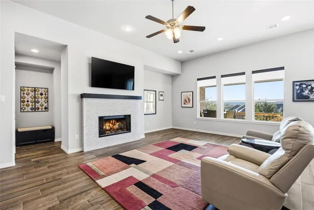 $599,000 | 7805 Turnback Ledge Trail, Lago Vista, TX 78645