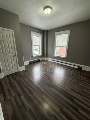 $2,000 | 60 Carroll Street, Unit C3, Poughkeepsie, NY 12601