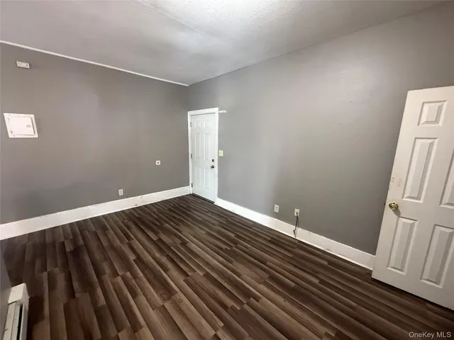 $2,000 | 60 Carroll Street, Unit C3, Poughkeepsie, NY 12601