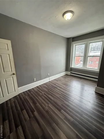 $2,000 | 60 Carroll Street, Unit C3, Poughkeepsie, NY 12601