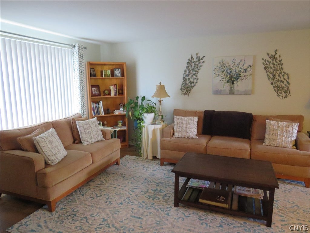 7376 Farmstead Road Liverpool, NY 13088 - Photo 6 of 38 Gallery Image 6