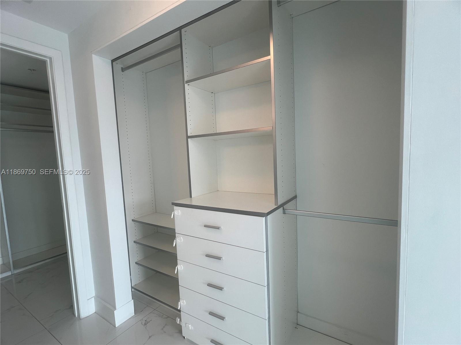 92 Southwest 3rd Street, Unit 3803 Miami, FL 33130 - Photo 18 of 31 Photo 18