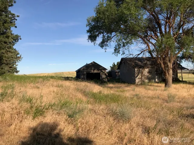 $100,950 | 39680 Bluestem Road East, Davenport, WA 99122