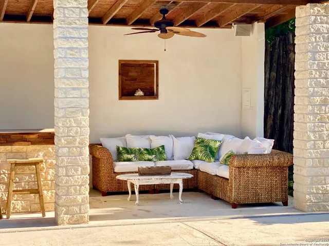 $1,999,000 | 512 County Road 348, Concan, TX 78838