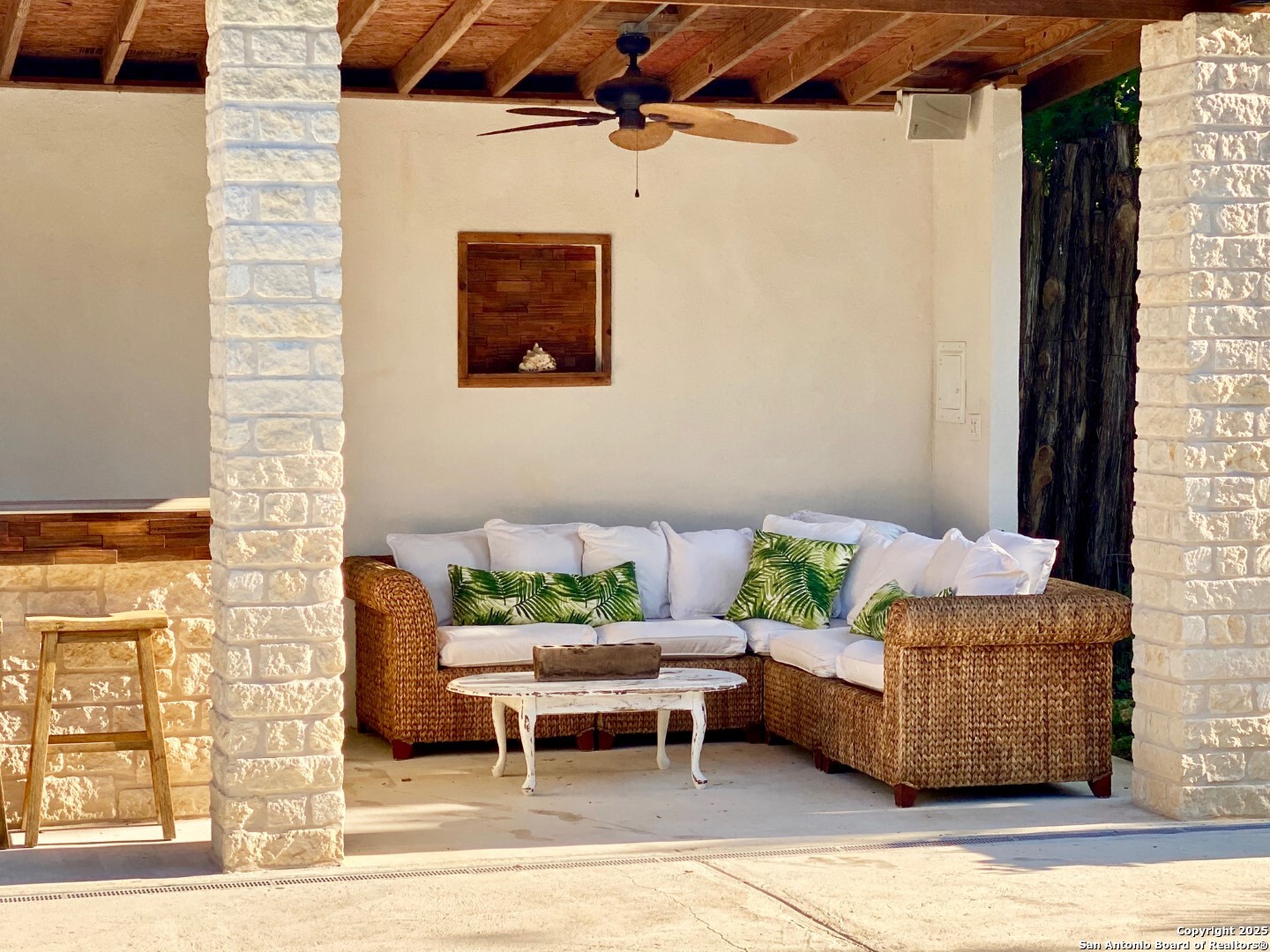 512 County Road 348 Concan, TX 78838 - Photo 14 of 39