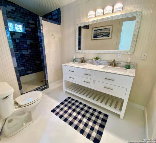 $1,999,000 | 512 County Road 348, Concan, TX 78838