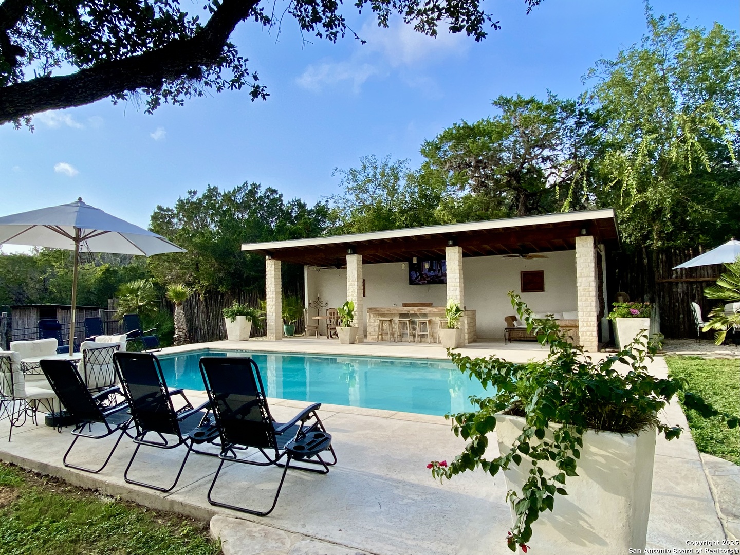 512 County Road 348 Concan, TX 78838 - Photo 4 of 39