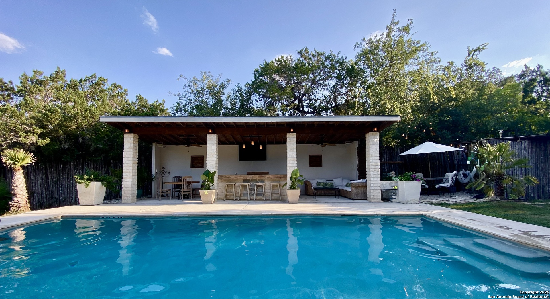 512 County Road 348 Concan, TX 78838 - Photo 5 of 39