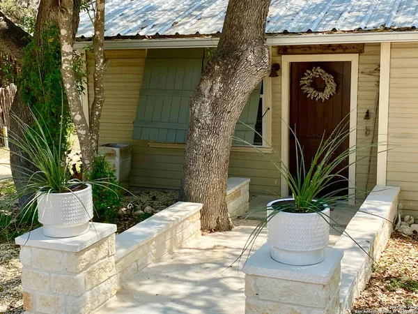 $1,999,000 | 512 County Road 348, Concan, TX 78838