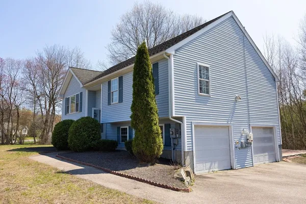 $675,000 | 12 Hamilton Way, Holbrook, MA 02343