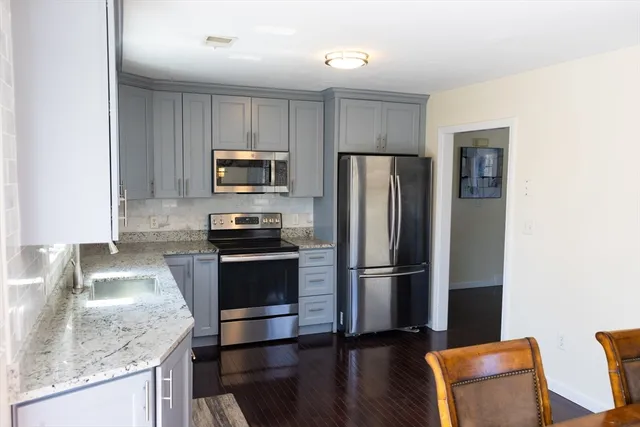 $675,000 | 12 Hamilton Way, Holbrook, MA 02343