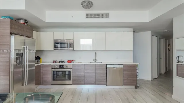 $575,000 | 1010 Southwest 2nd Avenue, Unit 1209, Miami, FL 33130