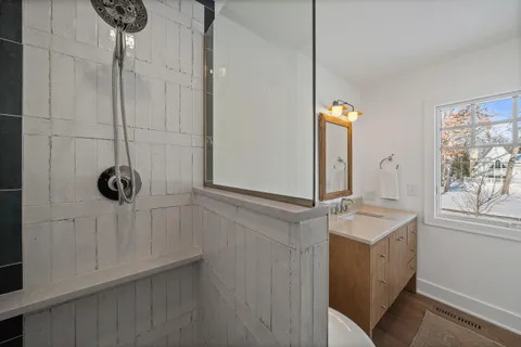 $1,795,000 | 853 Sauganash Drive, Fontana, WI 53125