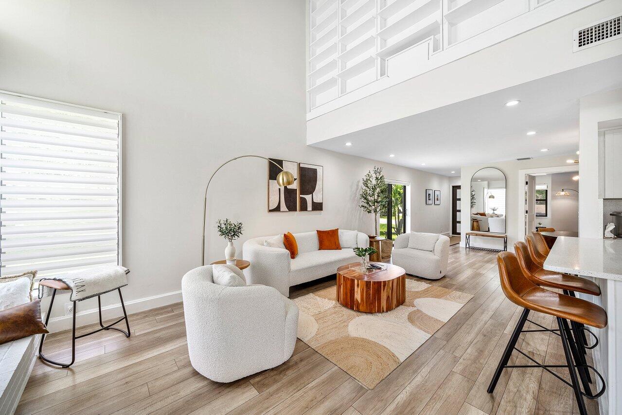 6078 Glendale Drive Boca Raton, FL 33433 - Photo 9 of 53 Living Room