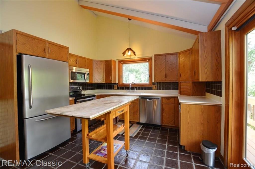42439 Park Ridge Road Novi, MI 48375 - Photo 12 of 40