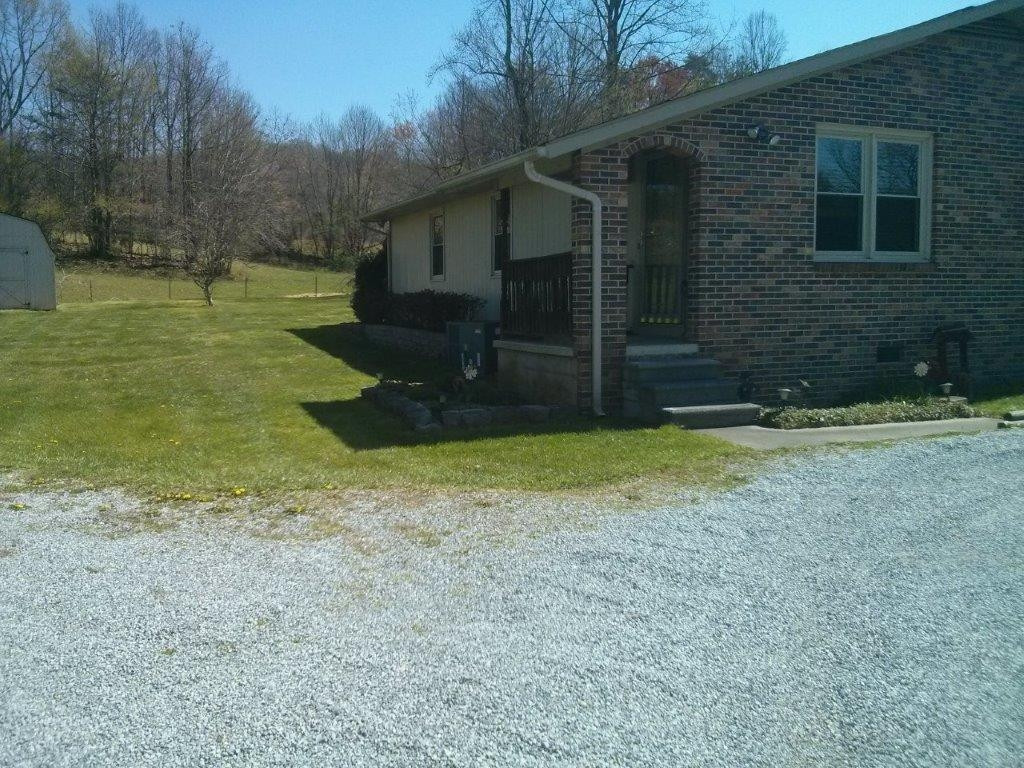 2247 Cherokee Road Johnson City, TN 37604 - Photo 3 of 28 Photo 3