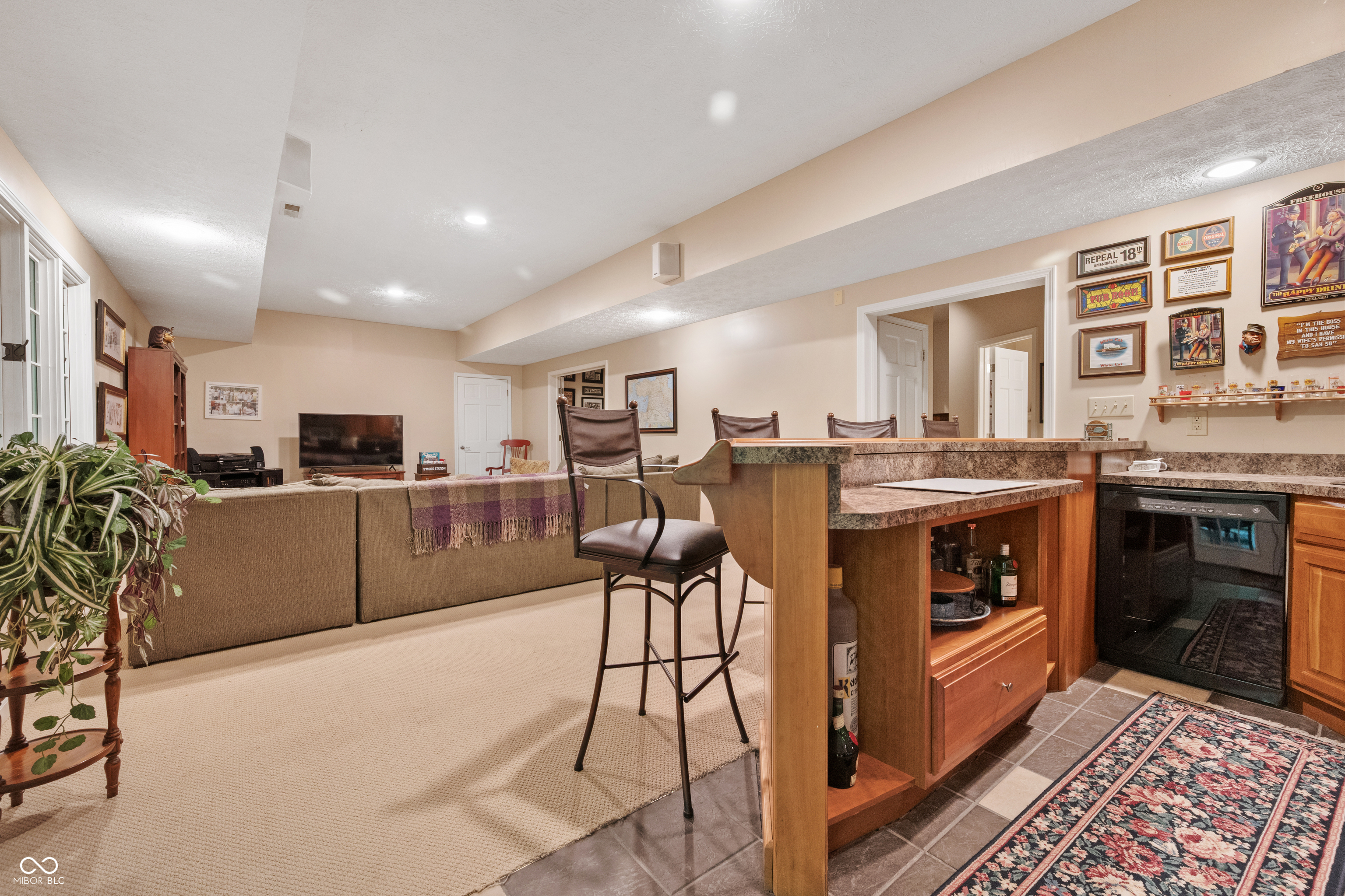 9838 Gulfstream Court Fishers, IN 46037 - Photo 4 of 47