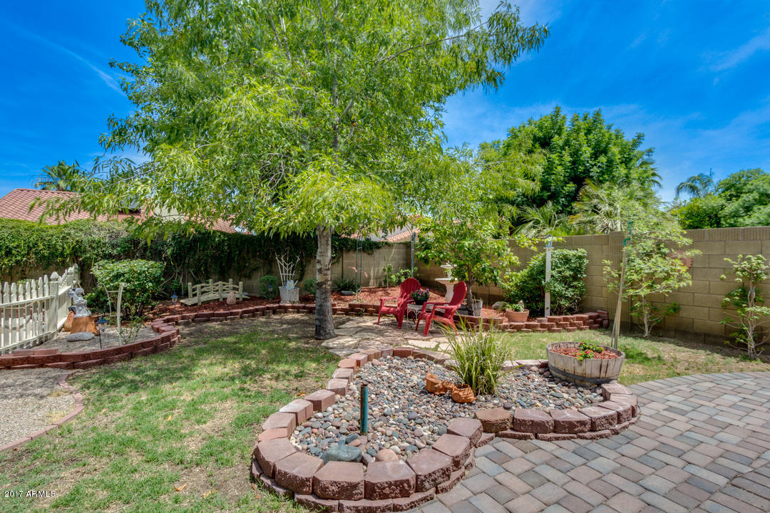 1834 East Redfield Road Phoenix, AZ 85022 - Photo 29 of 51 Grassy Backyard