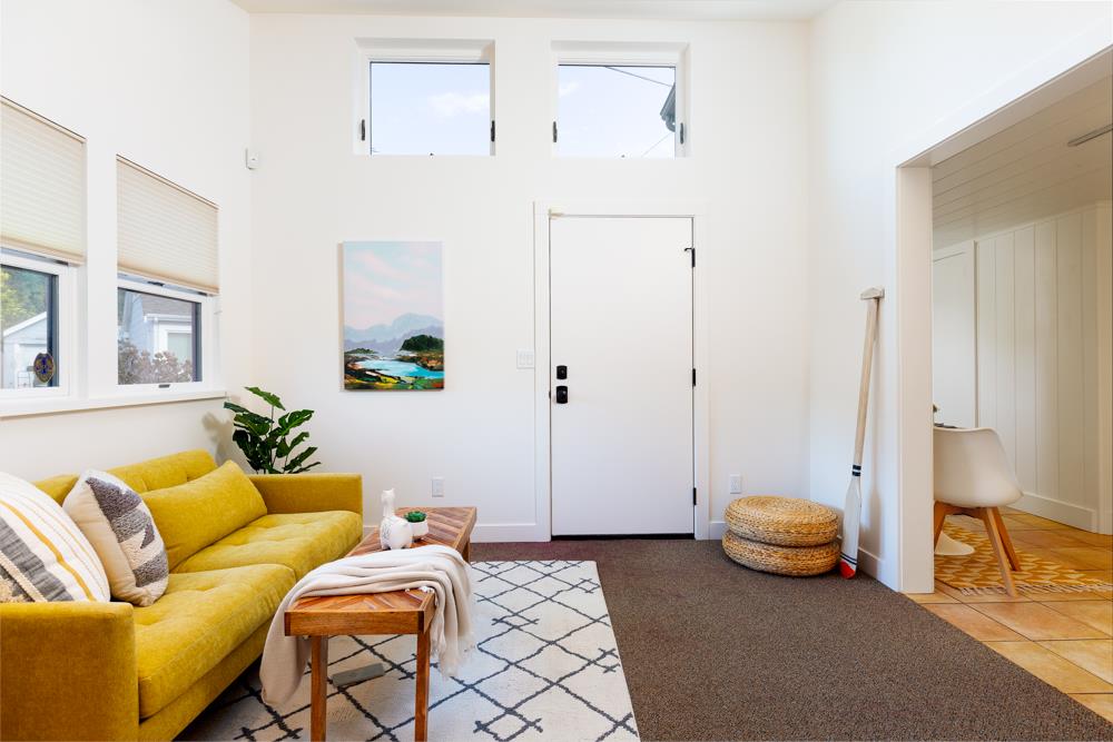 209 Fanmar Way Capitola, CA 95010 - Photo 16 of 31 a living room with furniture and a couch