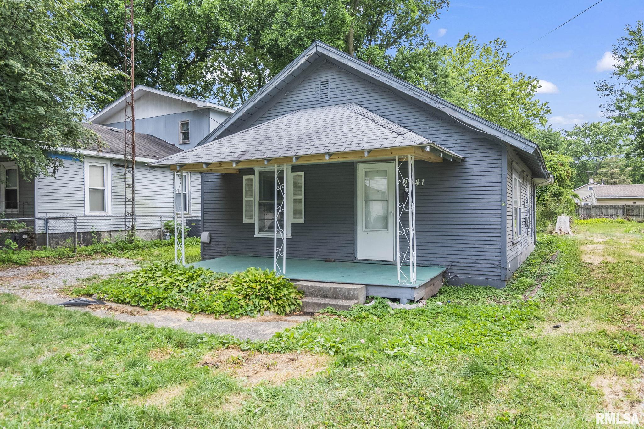 2841 South 15th Street Springfield, IL 62703 - Photo 2 of 22