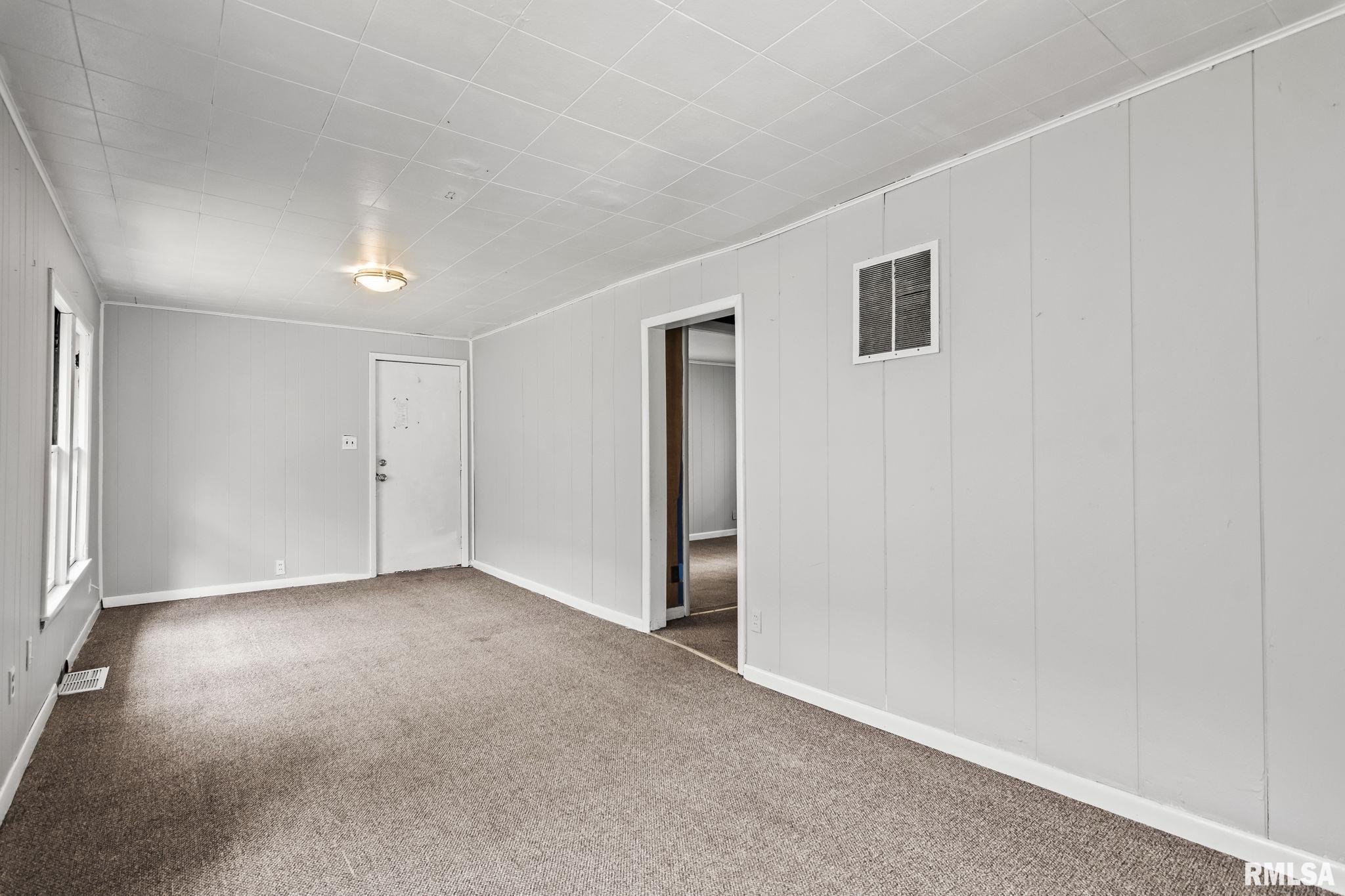2841 South 15th Street Springfield, IL 62703 - Photo 4 of 22