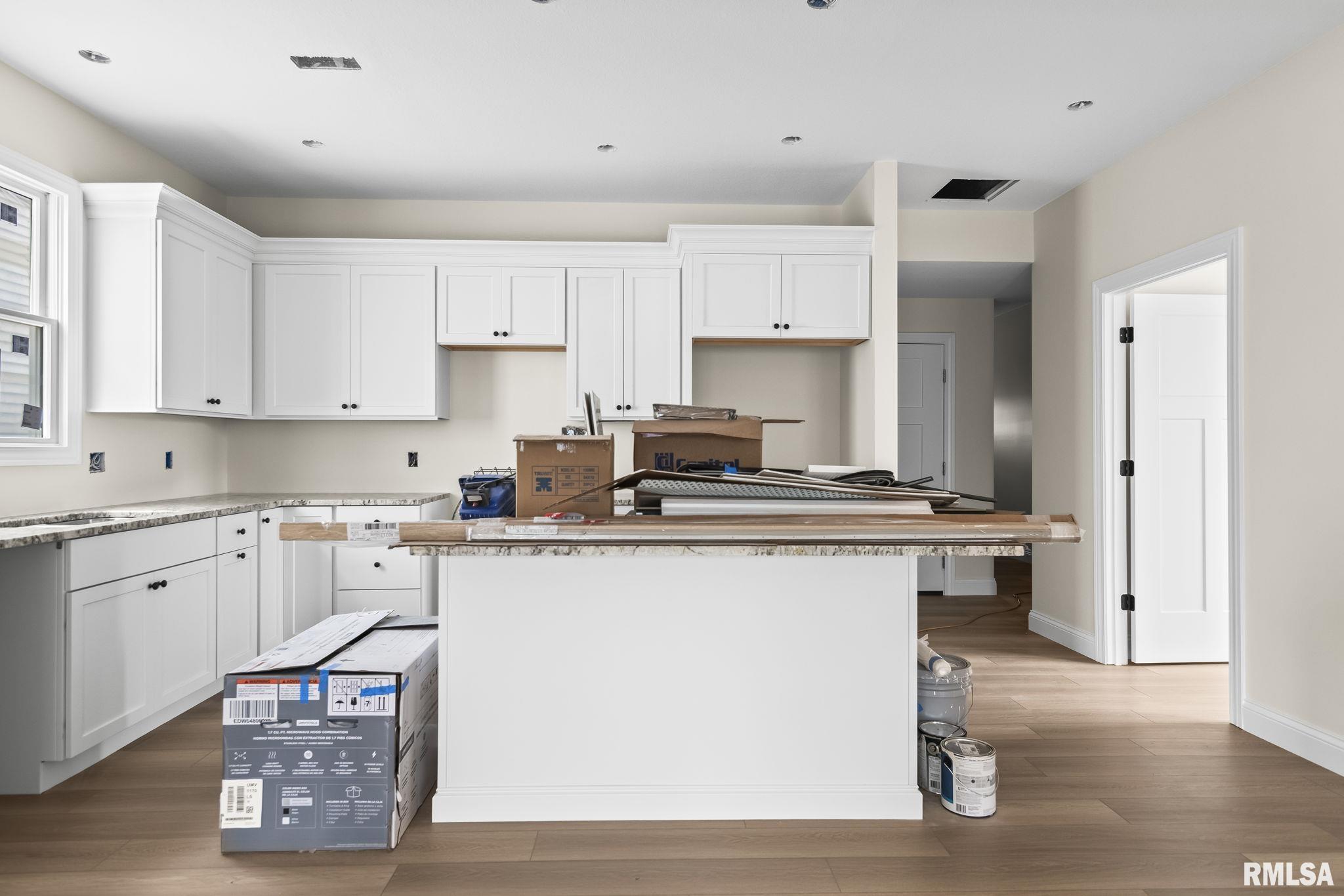 4230 Westgate Drive Springfield, IL 62711 - Photo 10 of 26