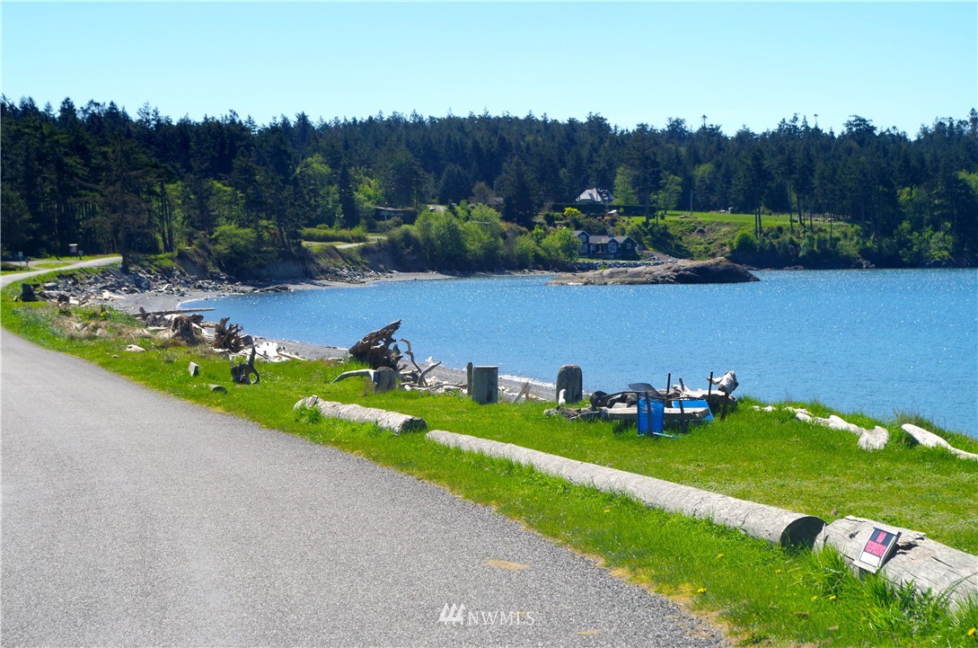 1069 Mackaye Harbor Road Lopez Island, WA 98261 - Photo 4 of 13