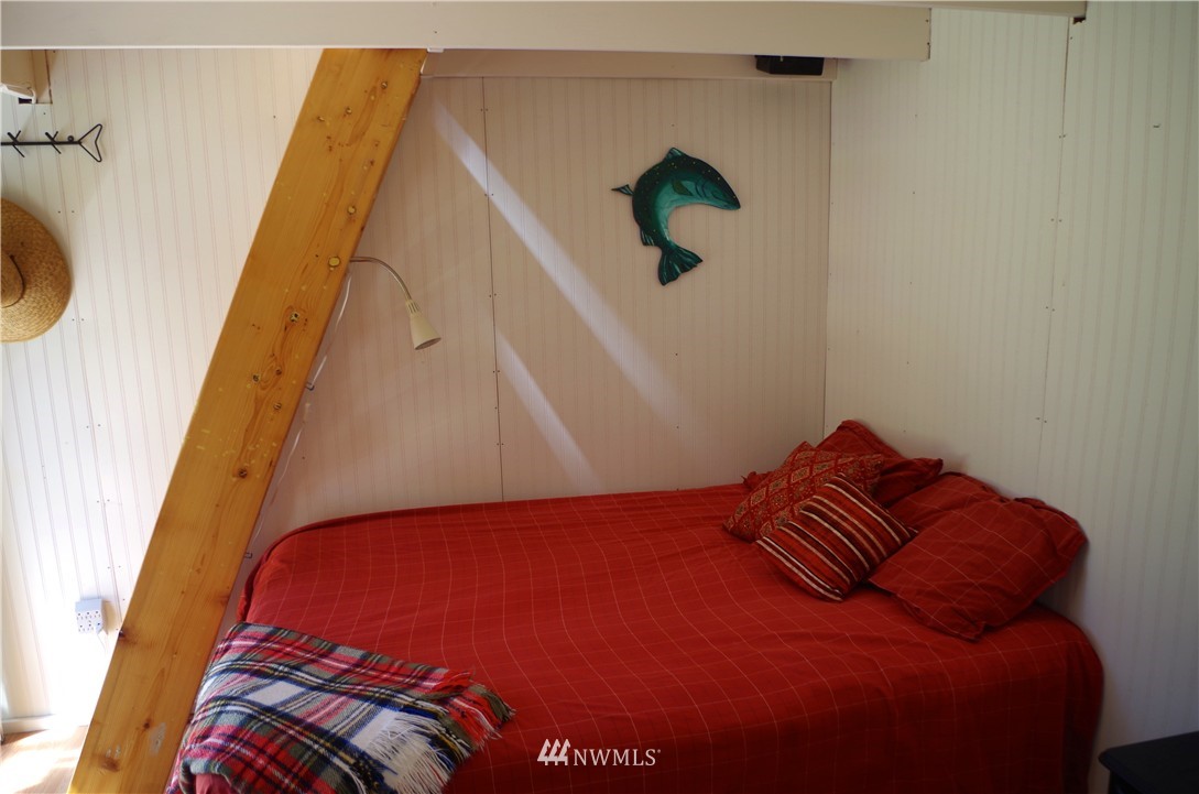 1069 Mackaye Harbor Road Lopez Island, WA 98261 - Photo 9 of 13