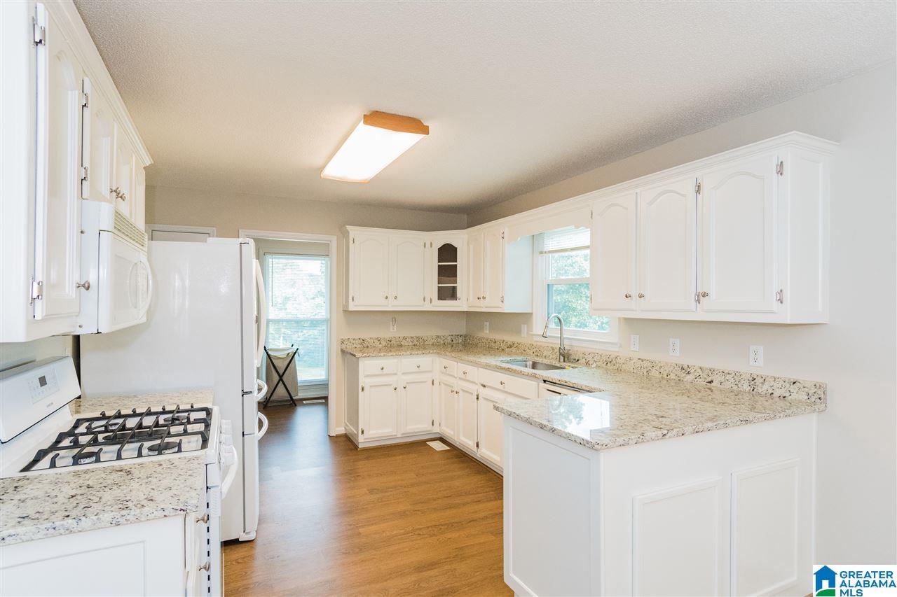 424 South Fork Circle Birmingham, AL 35244 - Photo 7 of 35