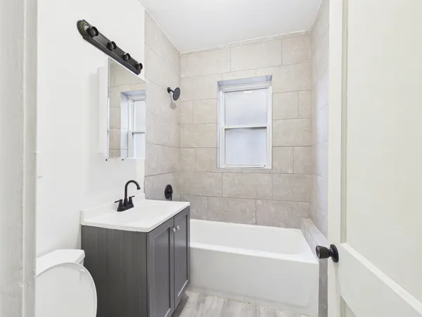 $1,875 | 7631 South Cornell Avenue, Unit 1, Chicago, IL 60649