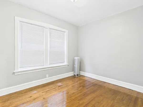 $1,875 | 7631 South Cornell Avenue, Unit 1, Chicago, IL 60649