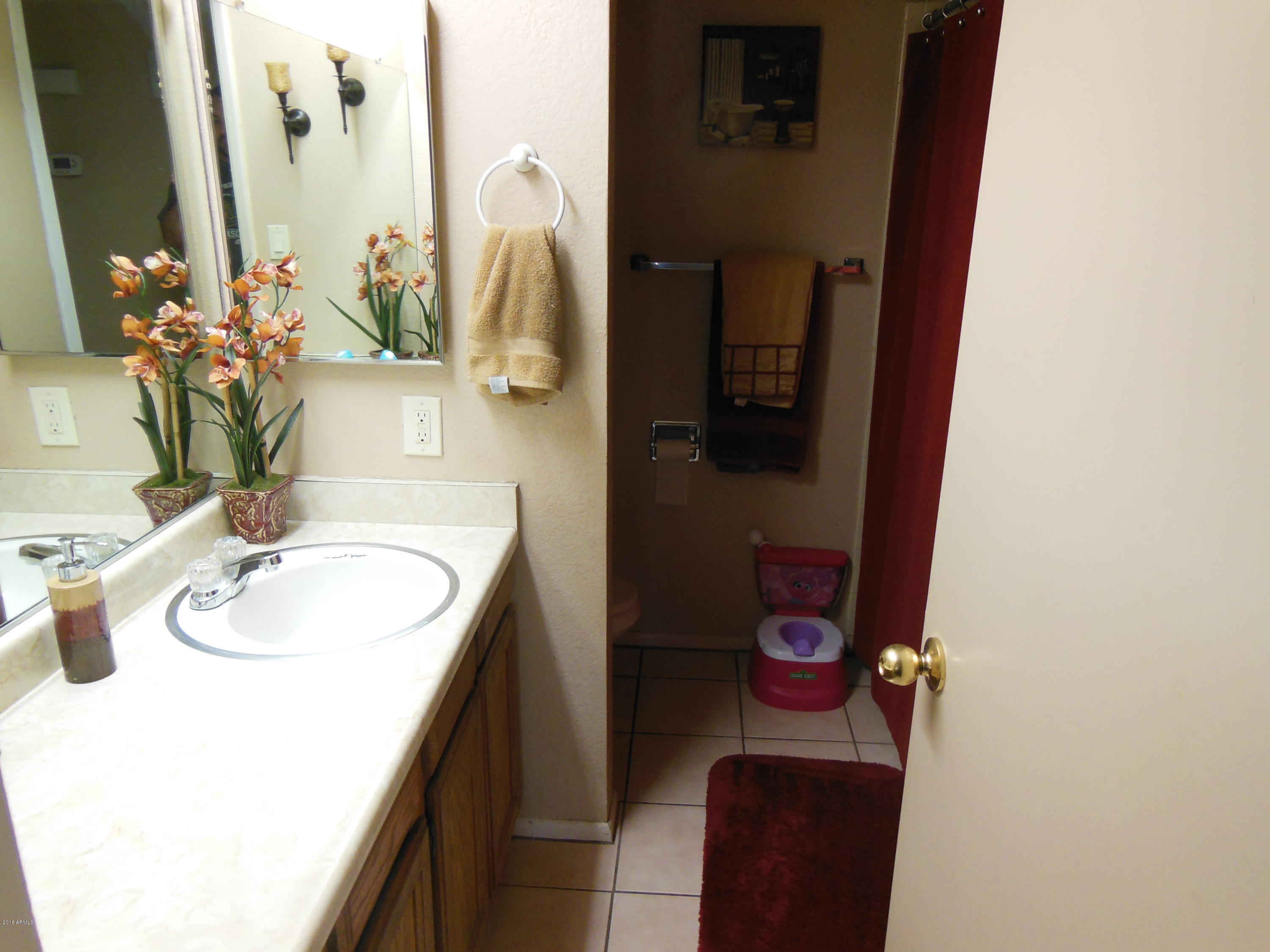 7714 West Cheery Lynn Road Phoenix, AZ 85033 - Photo 4 of 8 DSCN1294