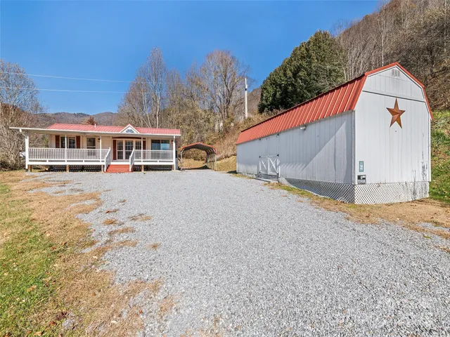 $230,000 | 93 Merry Way, Clyde, NC 28721